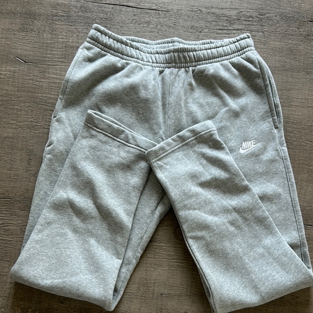 NWT! Nike Gray Sweatpants